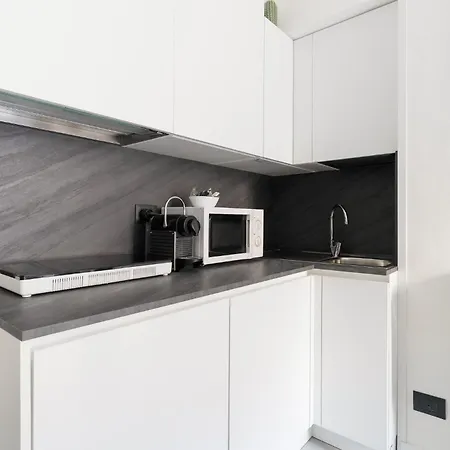 Guesthost - Bright Mm2 Sant'agostino Appartement *
